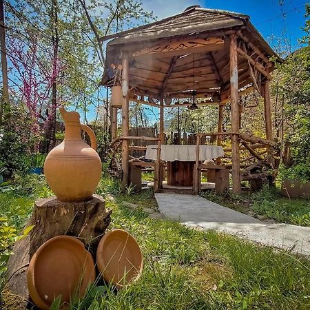 Lentekhi Guest House "Svaneti" מראה חיצוני תמונה