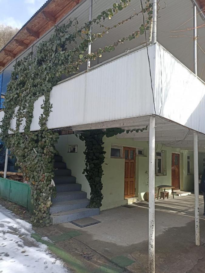 Lentekhi Guest House "Svaneti" מראה חיצוני תמונה