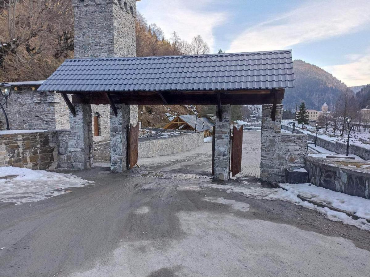 Lentekhi Guest House "Svaneti" מראה חיצוני תמונה