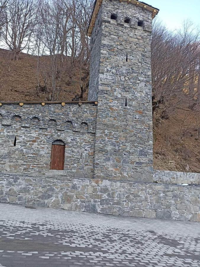 Lentekhi Guest House "Svaneti" מראה חיצוני תמונה