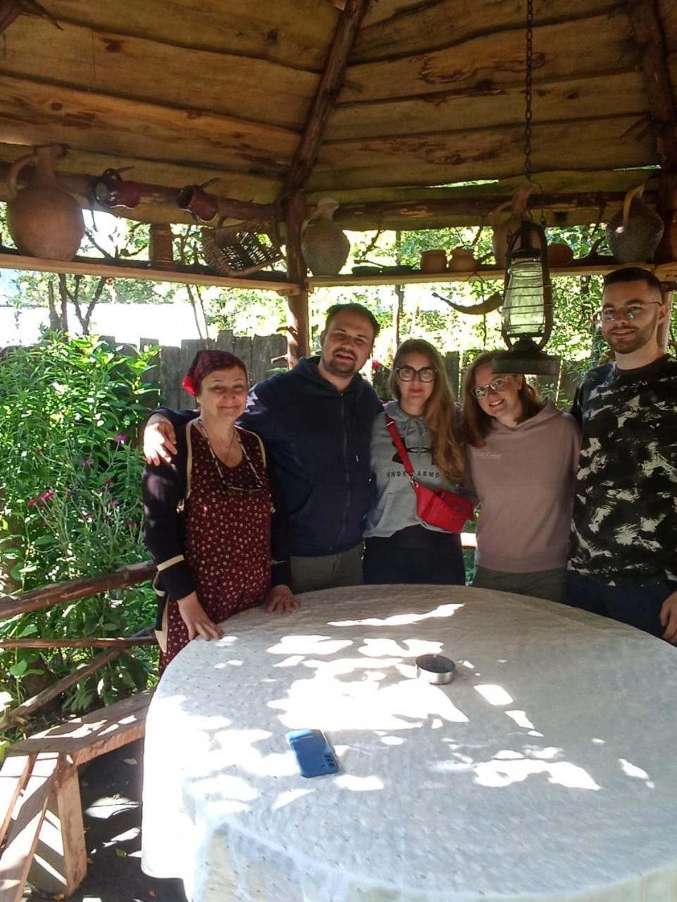 Lentekhi Guest House "Svaneti" מראה חיצוני תמונה