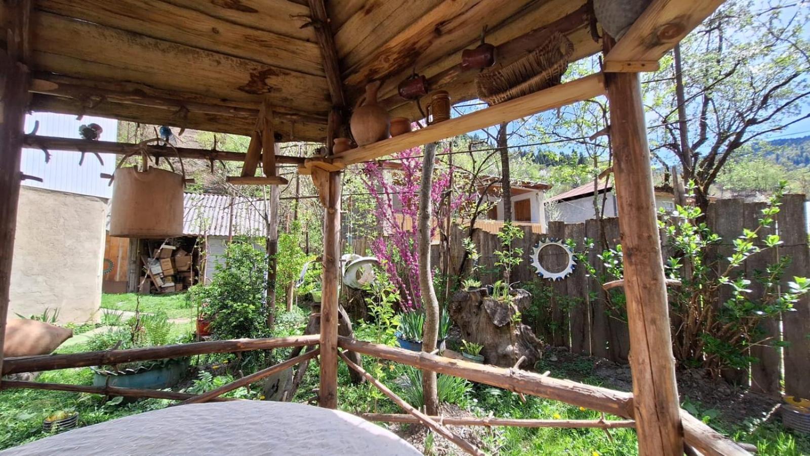 Lentekhi Guest House "Svaneti" מראה חיצוני תמונה