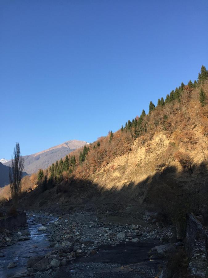 Lentekhi Guest House "Svaneti" מראה חיצוני תמונה